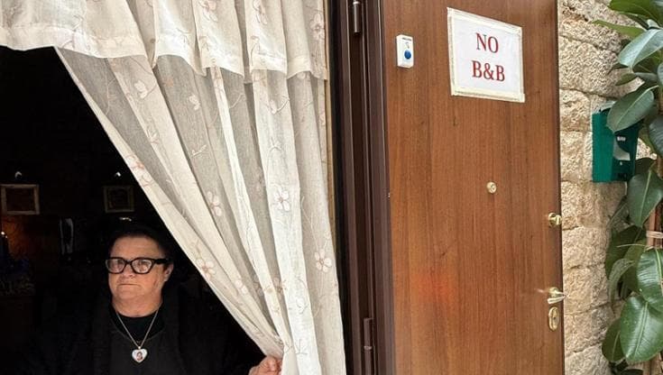 Immagine del post 26644 - Bari “No b&b”, cartello sulla porta di casa a Bari vecchia. “Altrimenti i turisti bussano a tutte le ore” - Bari