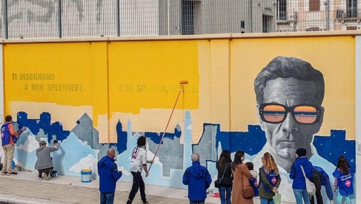 Bari, ripristinato il murale dedicato a Pier Paolo Pasolini: “E tu splendi invece” - Bari