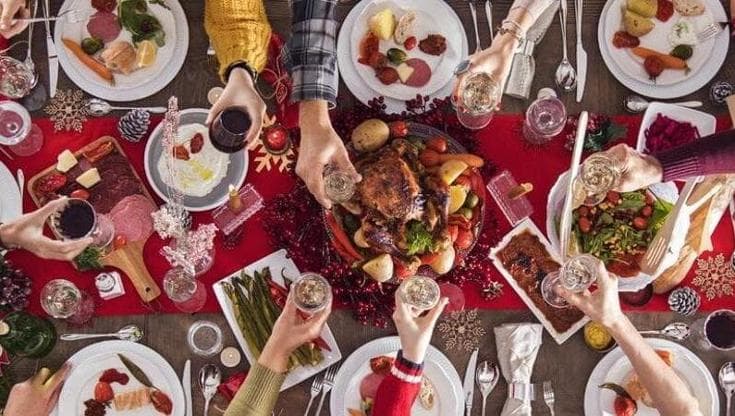 Immagine del post 15458 - Bari Centotrenta euro a famiglia in Puglia per il cenone di Capodanno: a tavola in media sette persone - Bari