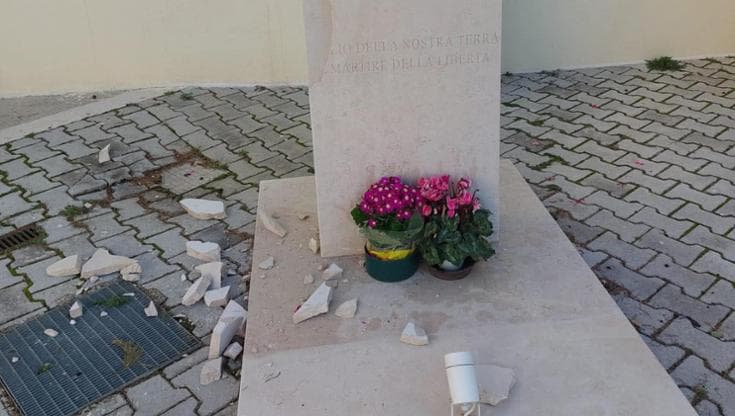 Sfregio alla lapide del partigiano Matteo Corritore a San Giovanni Rotondo. “Un atto gravissimo” - Bari