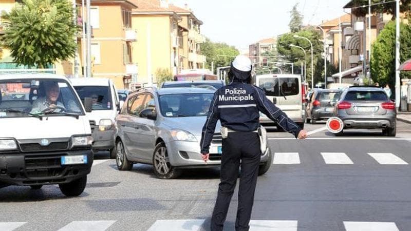 Immagine del post 5028 - Bari Nuovo Codice della strada, a Bari boom di patenti ritirate e sospese. Ma gli incidenti non calano - Bari