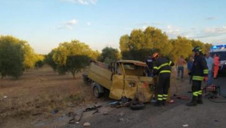 Immagine del post 10262 - Bari Taranto, alla guida del suo Apecar si scontra con un’auto: muore un uomo di 84 anni. C’è un ferito - Bari