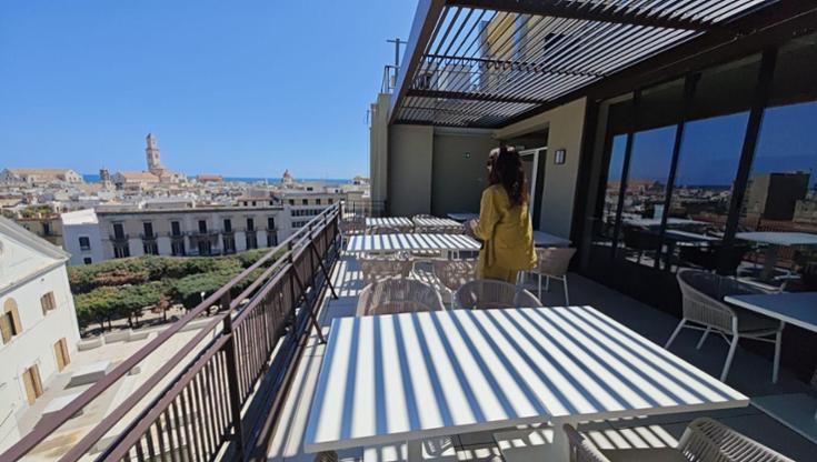 Bari, l’ex Palace riapre il 2 agosto come Mövenpick hotel: suite, bistrot e terrazza con vista - Bari