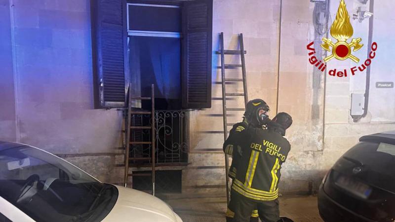 Immagine del post 10251 - Bari Lecce, donna rimane intrappolata durante un incendio in casa: salvata dai vigili del fuoco - Bari