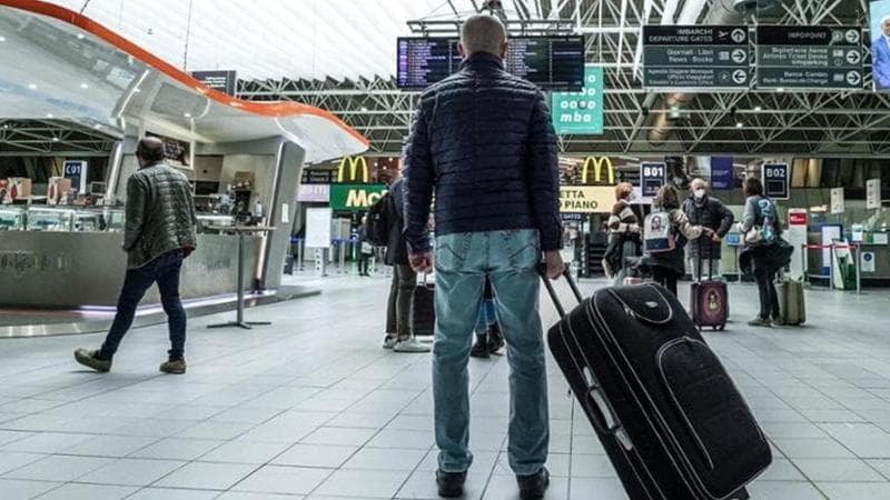 Immagine del post 26702 - Bari Stangata sui fuorisede, voli carissimi per Natale: Torino-Brindisi a 349 euro. “E saliranno ancora” - Bari