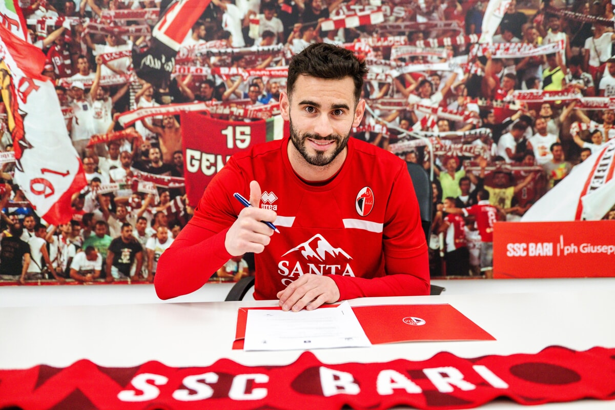 Immagine del post 1197 - Bari Bari, c'è la firma di Pereiro: vestirà la maglia numero 20 - Bari