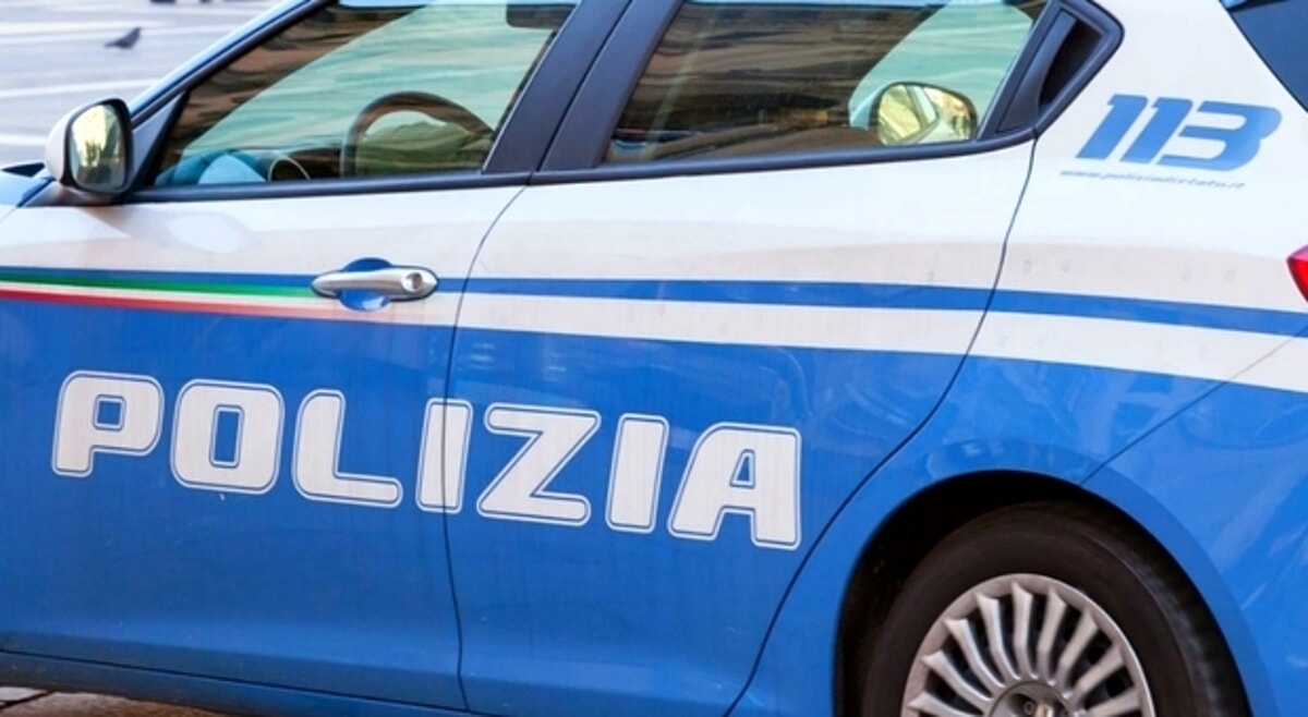 Minacce, violenze e rapina aggravata nei confronti della compagna: arrestato 27enne - Bari