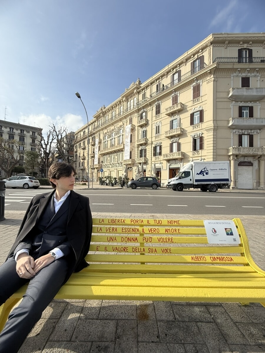 Immagine del post 3069 - Bari A Bari la 'panchina della donna': "Un simbolo di libertà e voce" - Bari