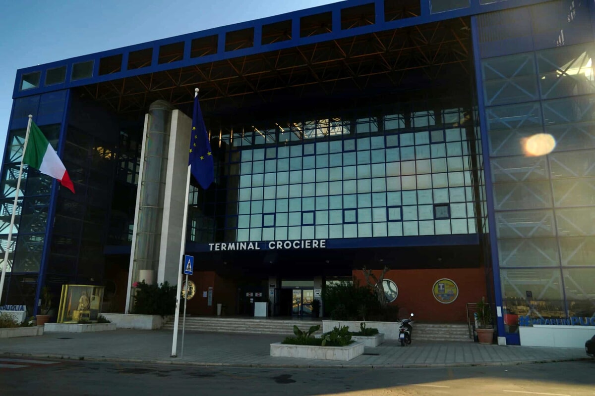 Immagine del post 3208 - Bari Porto di Bari, terminal passeggeri in concessione decennale a Msc Crociere - Bari