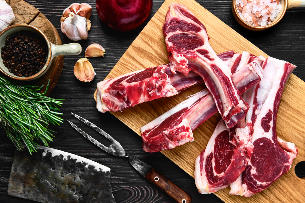 Costolette d'agnello impanate al prezzemolo: strabuone e immancabili per Pasqua - Bari