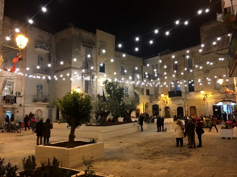 Immagine del post 1398 - Bari San Valentino a Bari, tanti appuntamenti diffusi: festa in piazzetta, cioccolato, spettacoli e sconti sulla ruota panoramica - Bari