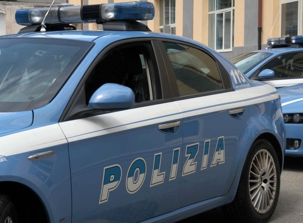 Immagine del post 3265 - Bari Colpita a martellate dopo aver prelevato il denaro e rapinata: ferita una pensionata a Bari - Bari