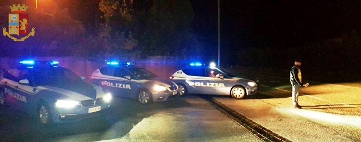 Immagine del post 5253 - Bari Controlli di polizia nel Barese: scovate slot illegali in un circolo abusivo - Bari
