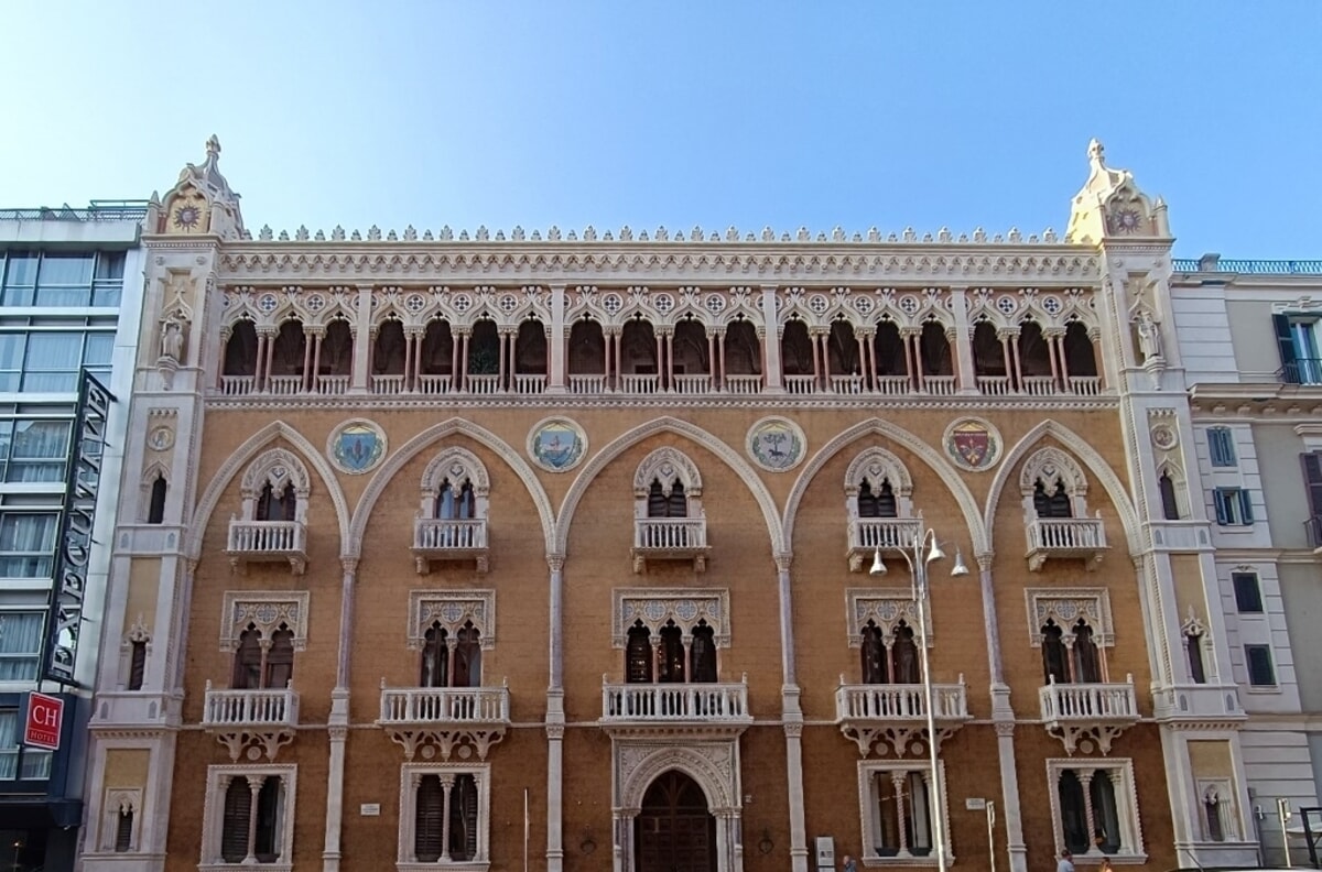 Immagine del post 5340 - Bari Visita a palazzo Fizzarotti - Bari