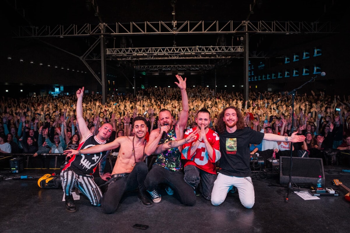 Immagine del post 1609 - Bari Al Demodè Club un tuffo nei 2000 con Midhnight - Bari