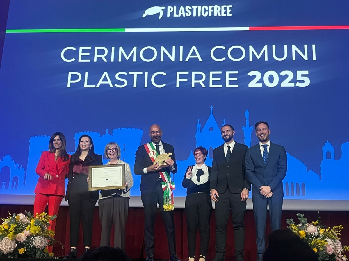 Immagine del post 3476 - Bari Clean up e attività di sensibilizzazione per la tutela dell'ambiente: Bari nella rete dei Comuni 'Plastic free' - Bari