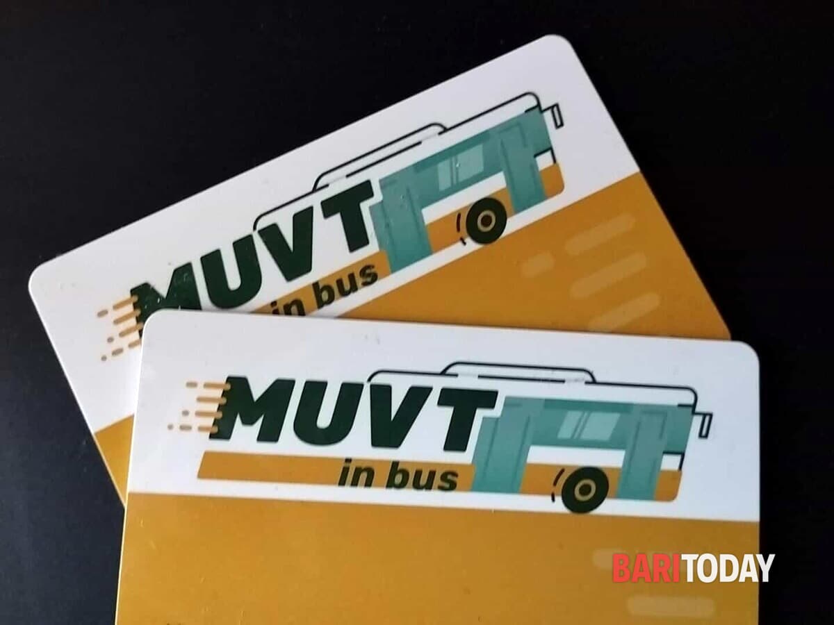 Bari rinnova gli abbonamenti bus annuali a 20 euro, il sindaco: "Sempre meno auto su strada" - Bari