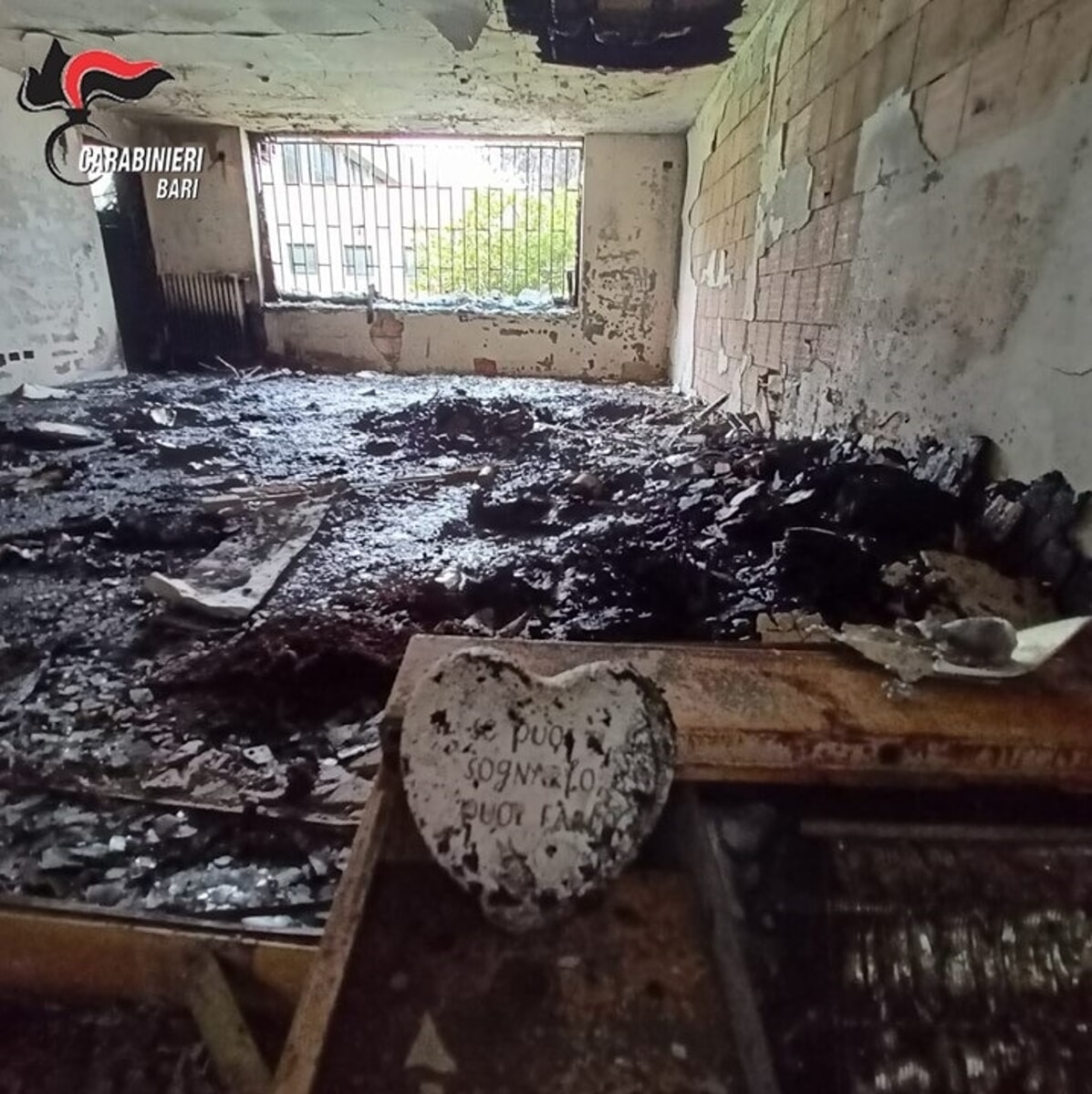 Incendio in una scuola di Rutigliano: denunciati i presunti responsabili - Bari