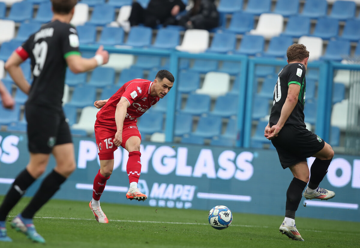 Immagine del post 3516 - Bari Sassuolo-Bari 1-1: Volpato risponde a Lasagna, i biancorossi sfiorano l'impresa - Bari