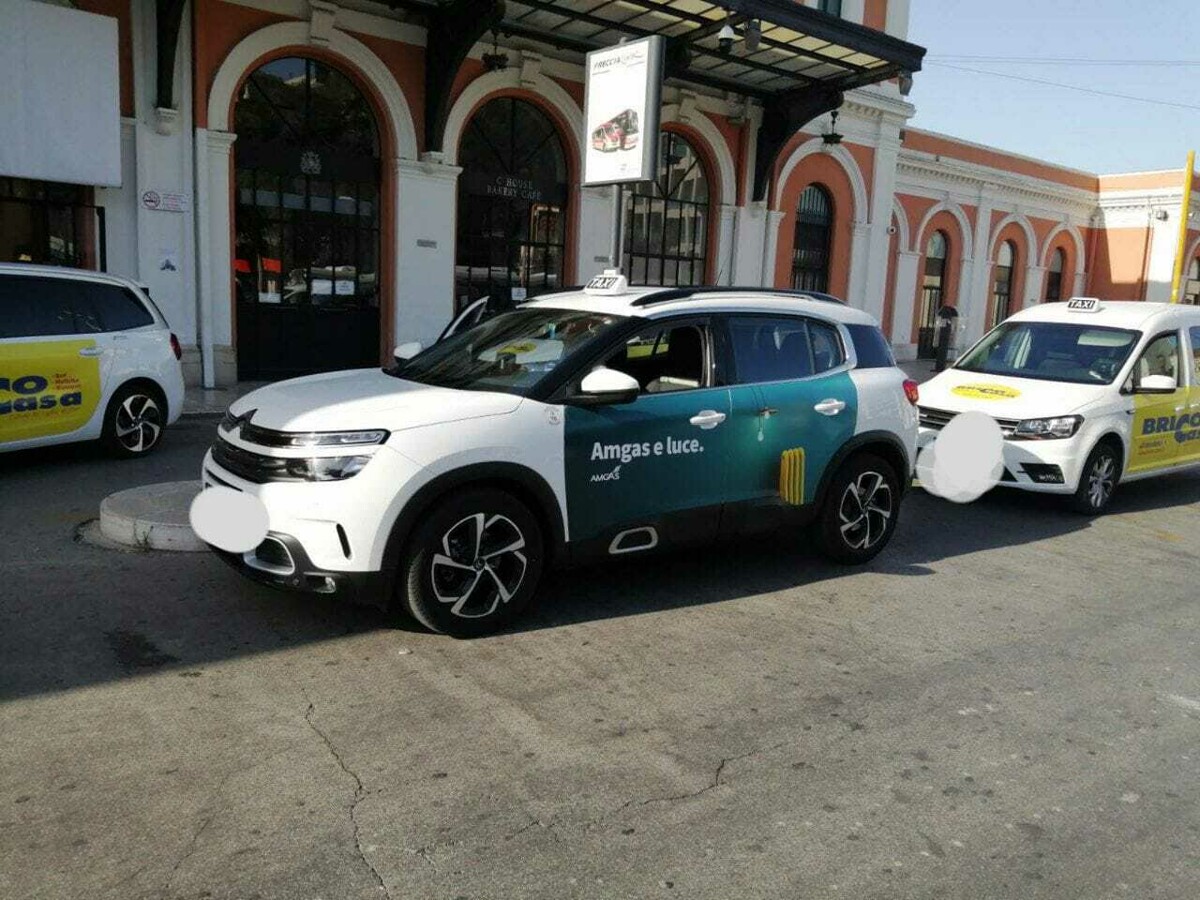 Immagine del post 5527 - Bari "Uber Black continua il servizio in città nonostante le multe": tassisti baresi verso lo sciopero - Bari