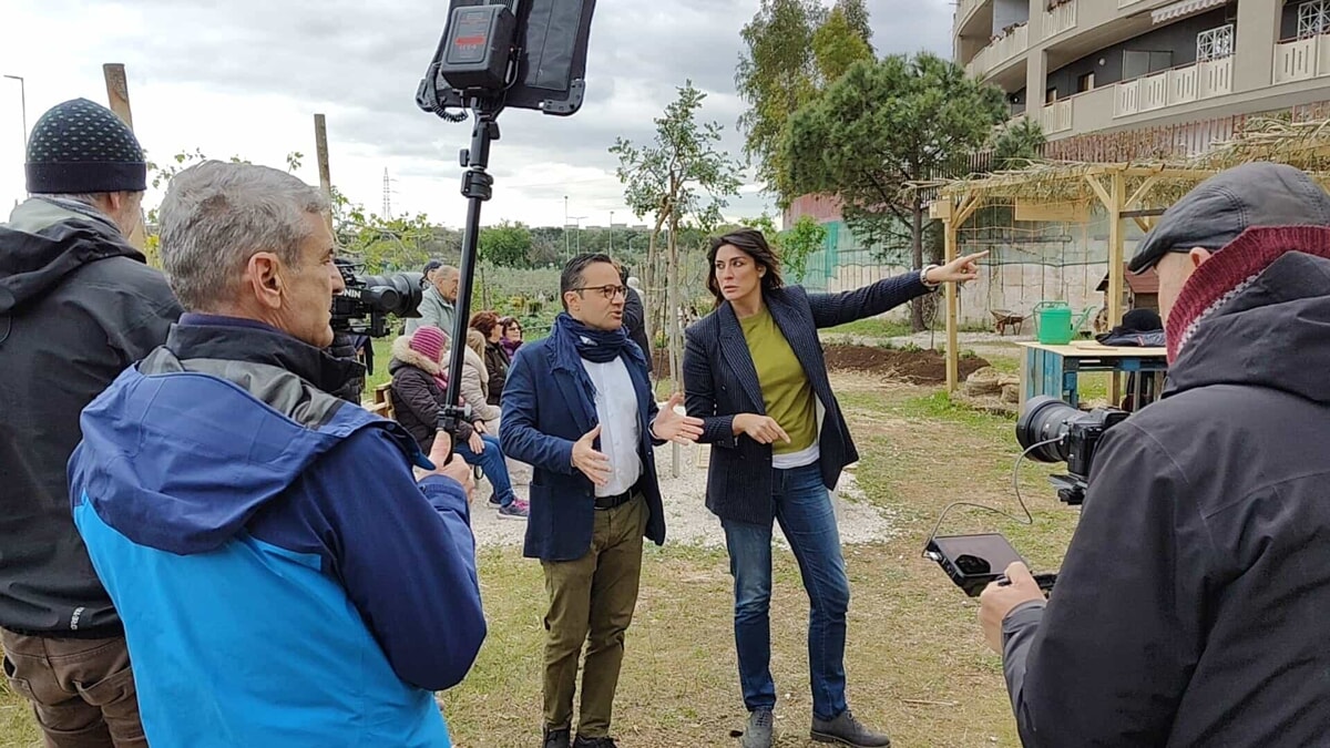 Immagine del post 5479 - Bari Le telecamere di LineaVerde fanno tappa a Bari: la conduttrice Elisa Isoardi con la troupe a Ortodomingo - Bari