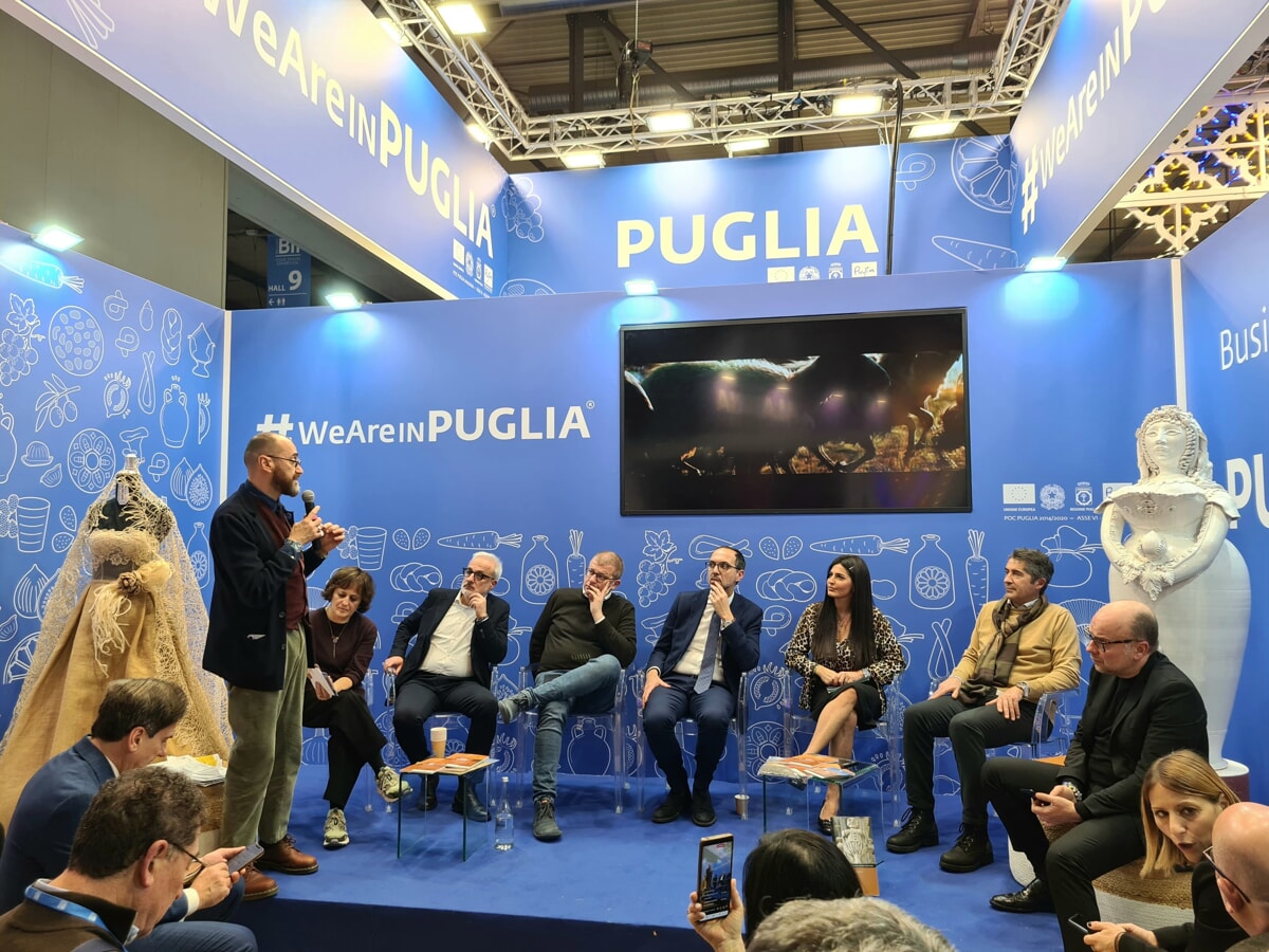 Immagine del post 1705 - Bari MurGEopark vola alla Bit di Milano: i geositi patrimonio dell'UNESCO meta turistica sostenibile e di qualità - Bari