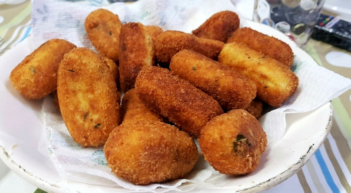 Immagine del post 3554 - Bari Polpette di pane e acciughe, il gustoso finger food da aperitivo o antipasto - Bari