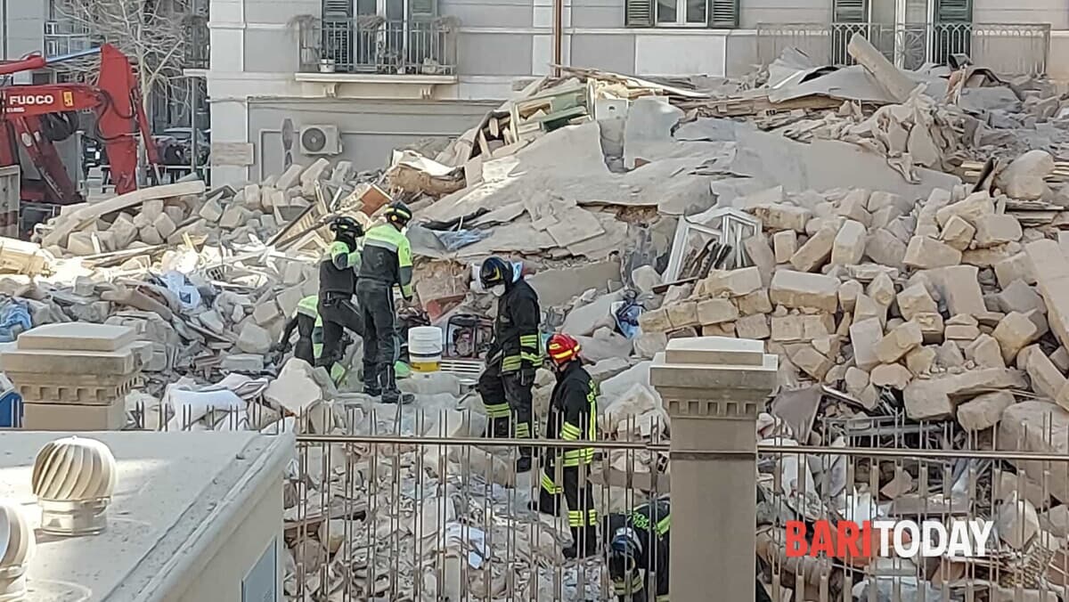 Immagine del post 3671 - Bari Palazzina crollata, le condizioni dei pilastri già al centro di un'altra inchiesta - Bari