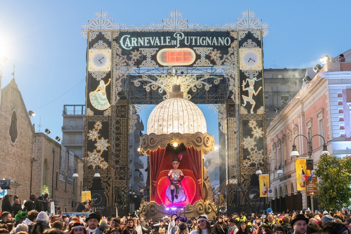 Immagine del post 1857 - Bari Carnevale di Putignano: gli appuntamenti della prima settimana con ospiti, iniziative e sfilata - Bari