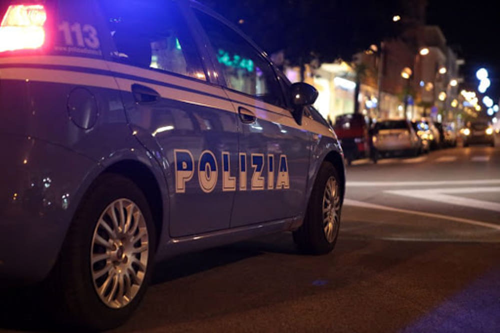 Immagine del post 2045 - Bari Esplode colpi in strada dopo lite con la moglie: arrestato 44enne al San Paolo - Bari