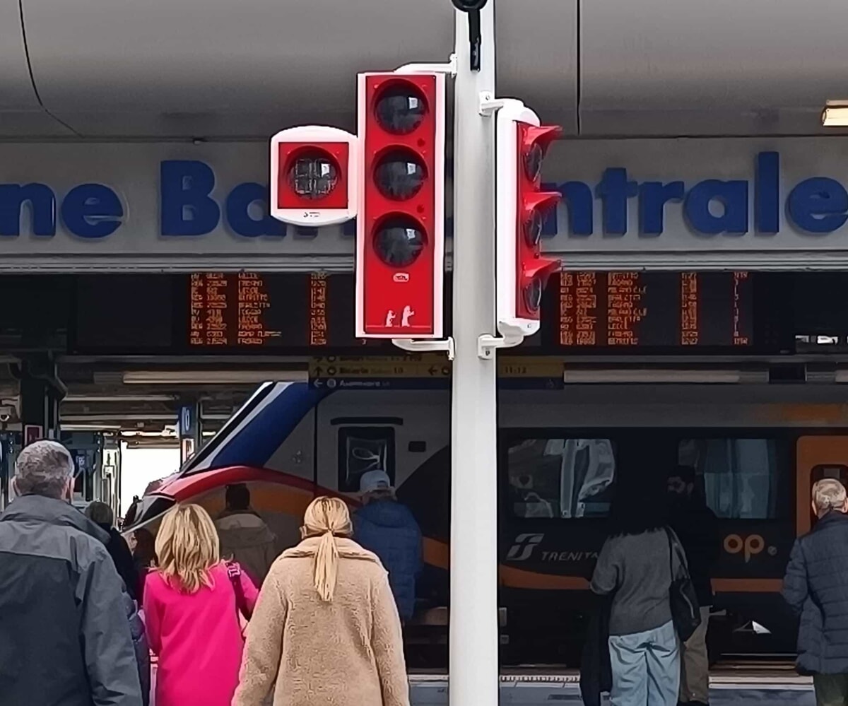 Immagine del post 2005 - Bari Il nuovo semaforo intelligente di via Capruzzi presto in funzione: "Servirà a decongestionare il traffico" - Bari