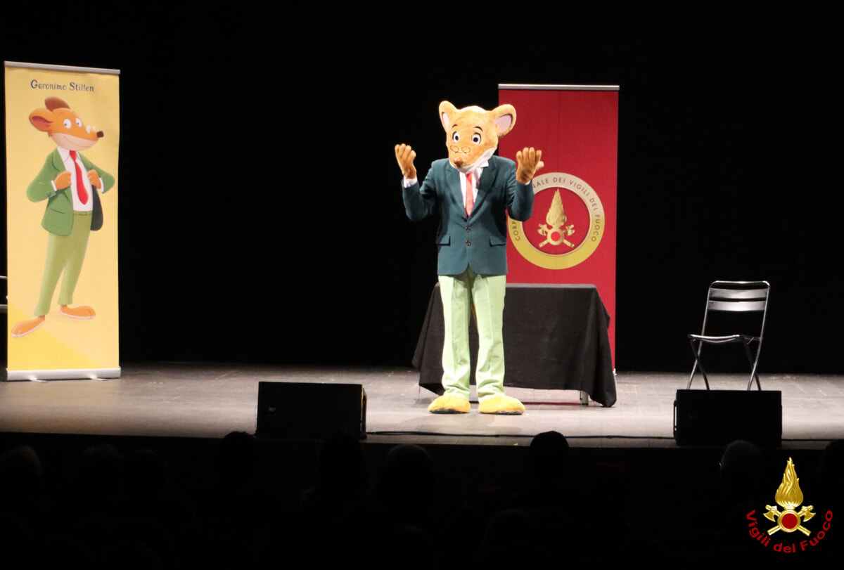 Immagine del post 3844 - Bari Geronimo Stilton incontra i pompieri: gli eroi dei bambini insieme in uno spettacolo a Bari - Bari