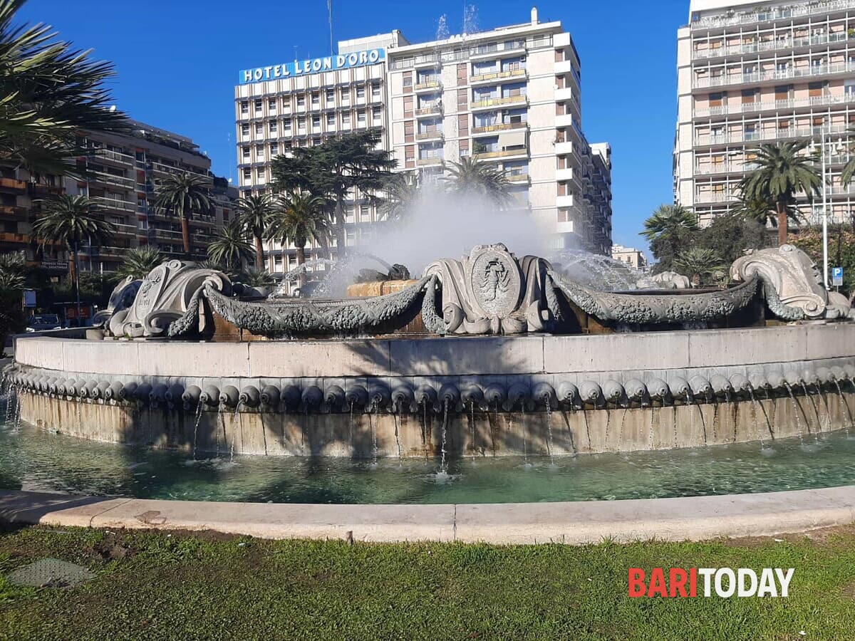 Immagine del post 5814 - Bari Vigilessa aggredita in piazza Moro: colpita con cocci di bottiglia - Bari