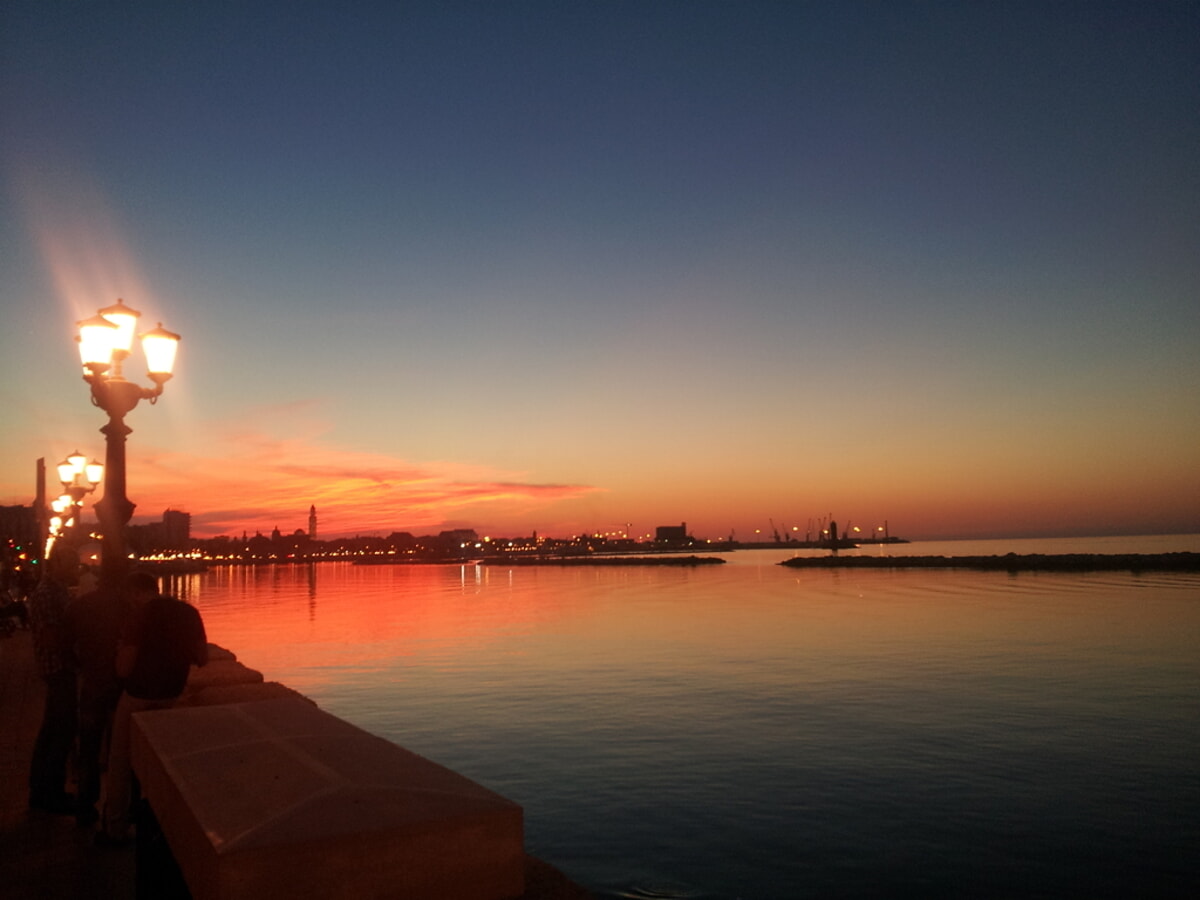 Immagine del post 5802 - Bari Bari e il mare – passeggiata al tramonto con aperitivo - Bari