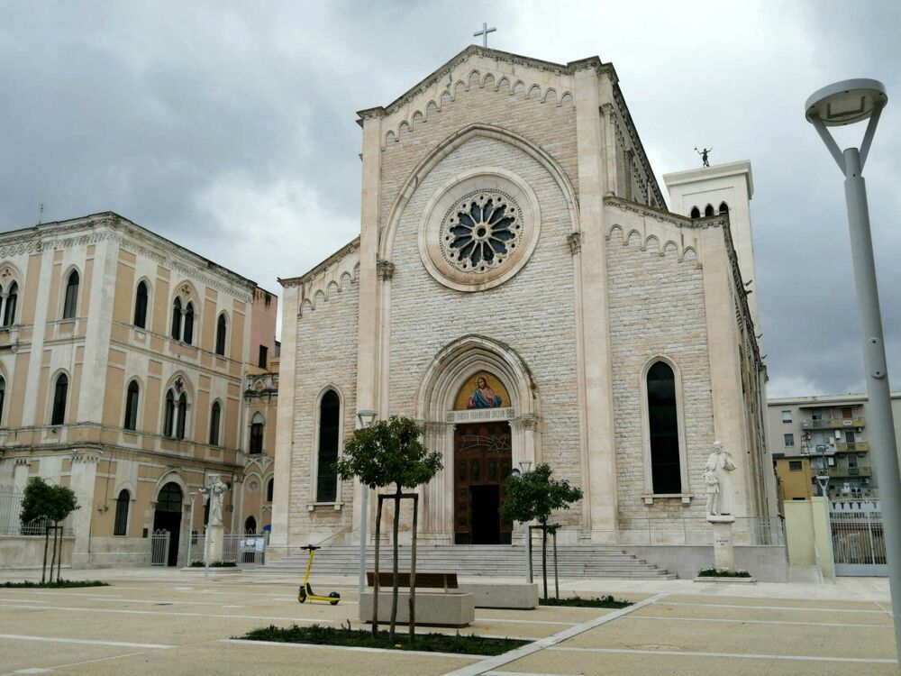Immagine del post 5829 - Bari "Noi cittadini testimoni dell'impegno di don Luca, da lui aiuto incondizionato e battaglie per la legalità" - Bari