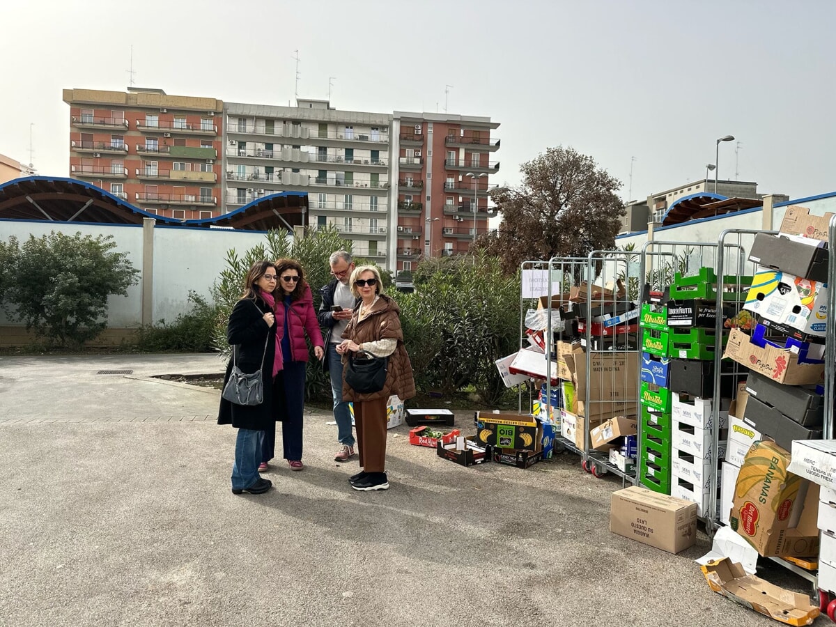 Nuovo sopralluogo congiunto di Comune e Amiu al mercato di Santa Scolastica: "Fatti passi in avanti" - Bari