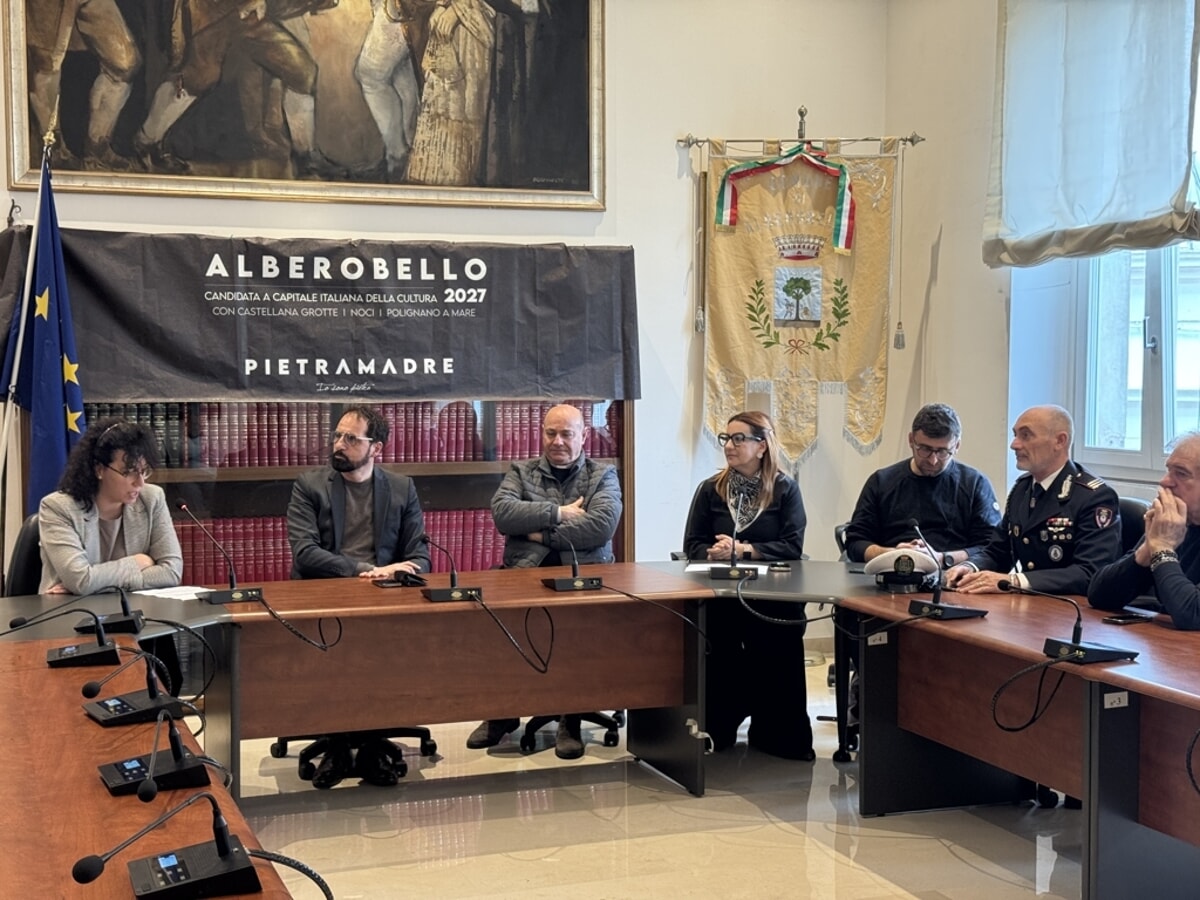 Immagine del post 5986 - Bari Alberobello si fa sempre più inclusiva: in città i nuovi cartelli Caa per una comunicazione accessibile a tutti - Bari
