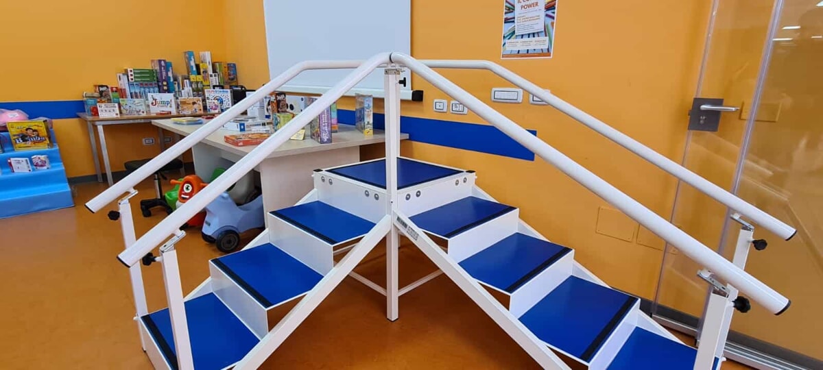 Immagine del post 4037 - Bari Nuove attrezzature e dispositivi medici per il centro Colli Grisoni: il dono per le terapie dei bimbi con patologie neuropsichiatriche - Bari