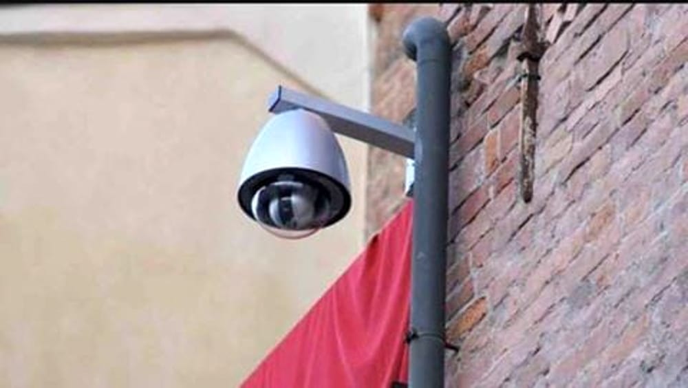 Telecamere in punti strategici e per controllare le targhe auto: a Bari arrivano 12 nuovi 'occhi elettronici' - Bari