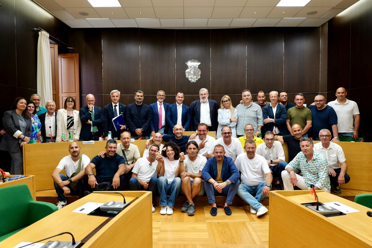 Immagine del post 2225 - Bari Assunti da Selectika 75 lavoratori ex Om Carrelli: "Obiettivo raggiunto" - Bari