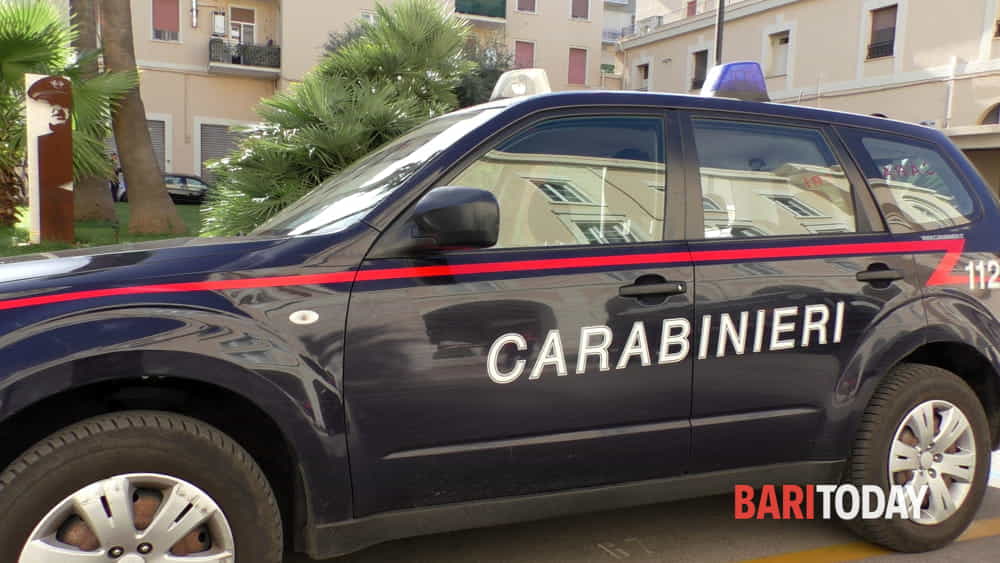 Femminicidio nel Barese, uccide la moglie a coltellate. Poi la chiamata al 112: "Venite" - Bari