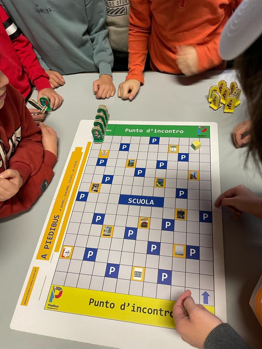 Immagine del post 4302 - Bari Percorsi pedonali dedicati ai piccoli studenti, parte a Bari il progetto 'Piedibus' - Bari