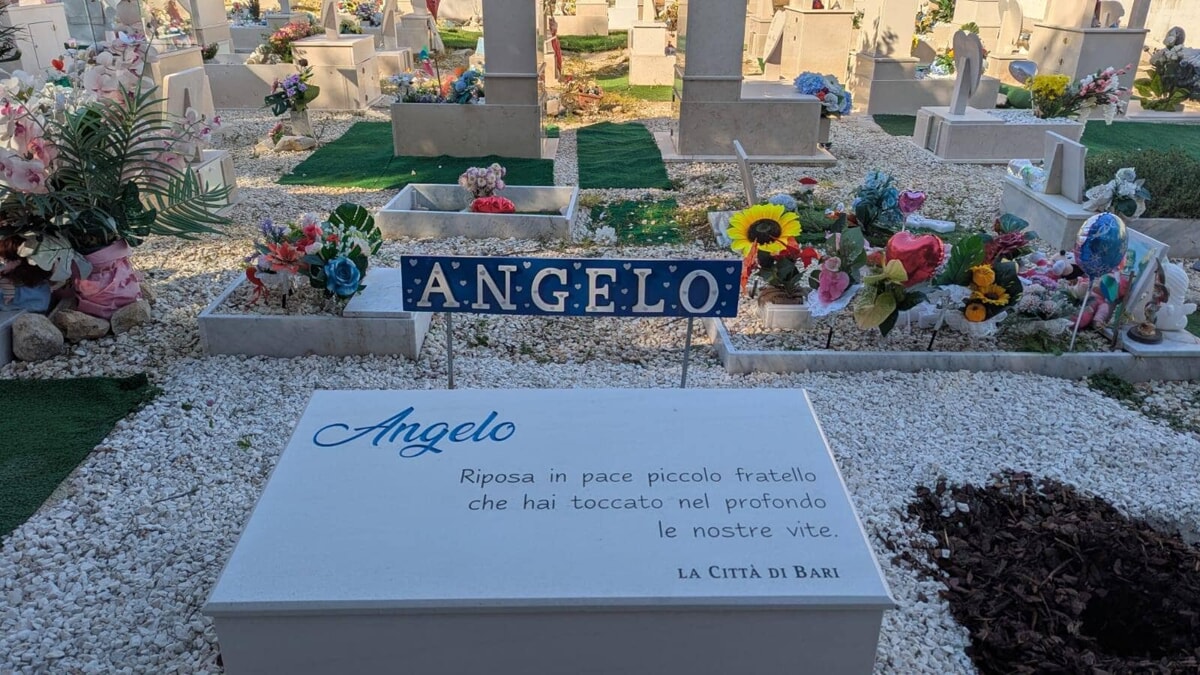 Immagine del post 4367 - Bari "Seminiamo speranza" per ricordare il piccolo Angelo: la cerimonia al cimitero di Bari - Bari