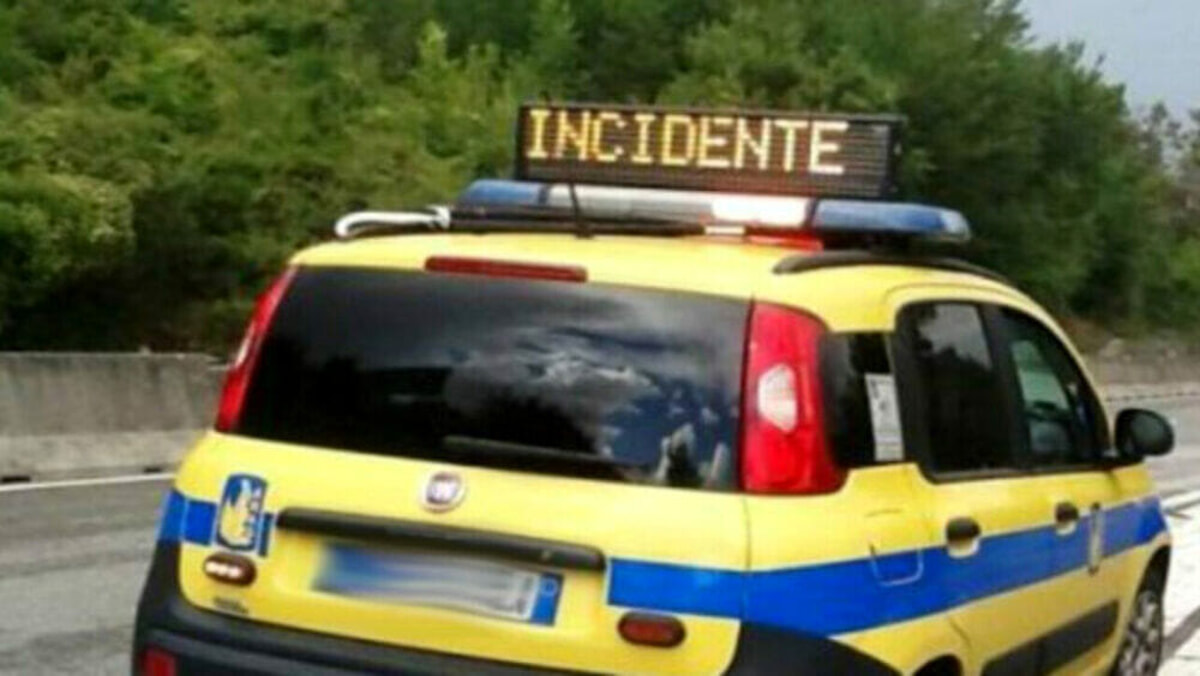 Immagine del post 6235 - Bari Incidente sulla statale 100 nei pressi di Capurso: due persone ferite - Bari