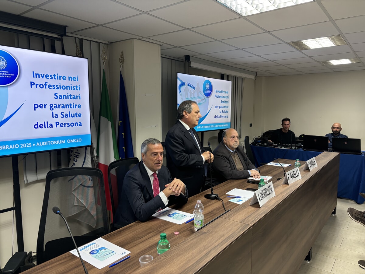 Immagine del post 2529 - Bari Sanità Pubblica, l'allarme dei medici baresi: "Mancano investimenti per bloccare la fuga dei colleghi" - Bari