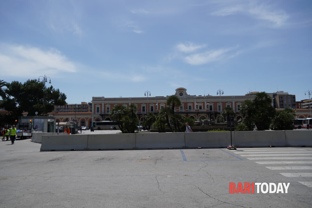 Immagine del post 6291 - Bari Piazza Moro, al via i lavori: rotatoria chiusa al traffico per metà fino a settembre - Bari