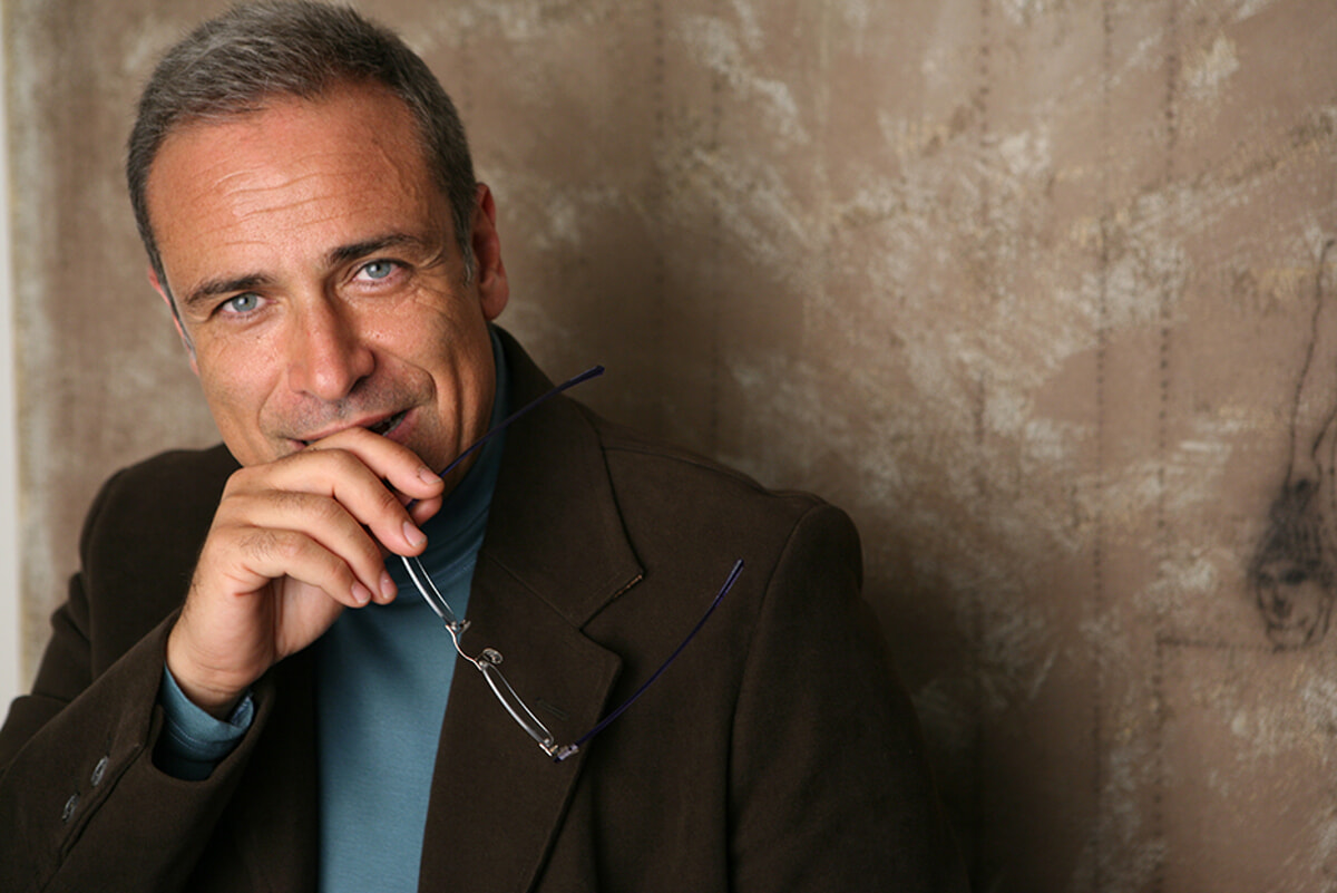 Enzo Decaro celebra in musica i 'Mille culure' di Pino Daniele - Bari
