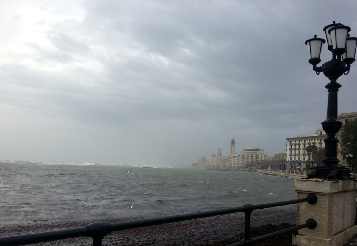 Immagine del post 4473 - Bari Continua il maltempo su Bari, la Protezione Civile: "Inizio settimana accompagnato da forte vento" - Bari