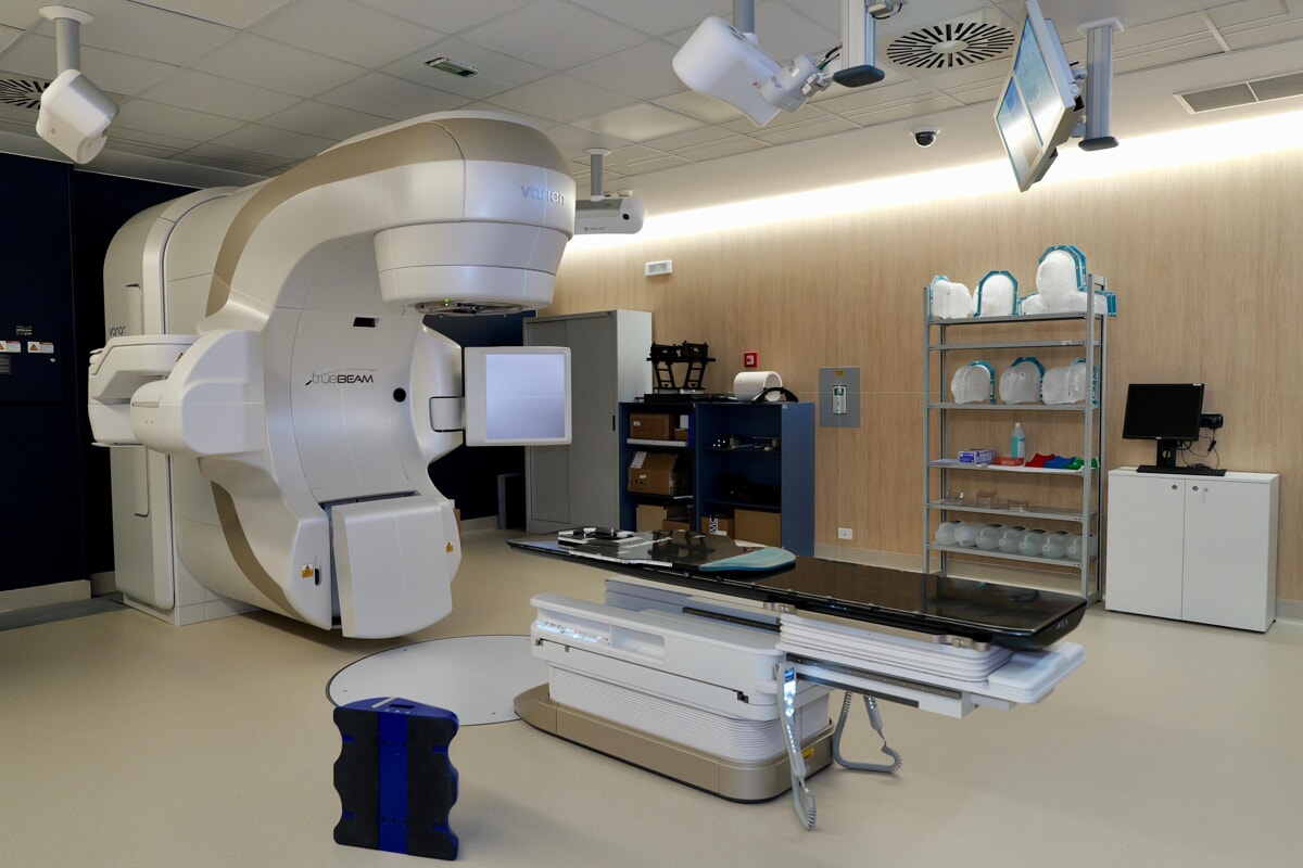 Due nuovi macchinari all'avanguardia per la Radioterapia dell'Istituto Tumori di Bari: "Trattamenti più efficienti e rapidi per i pazienti" - Bari