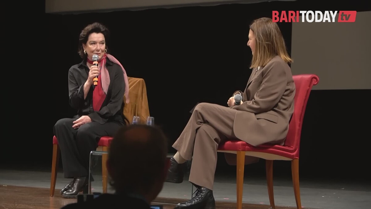 Monica Guerritore a Bari dopo il successo di 'Inganno': "La Puglia? Racconta ogni stato d'animo" - Bari